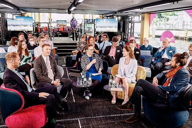 Diskussion zu “Fakt oder Fake – welche Informationen sind glaubwürdig?” im Rahmen des “SiPo Talk – Sicherheitspolitik kommunizieren” der Deutschen Atlantischen Gesellschaft